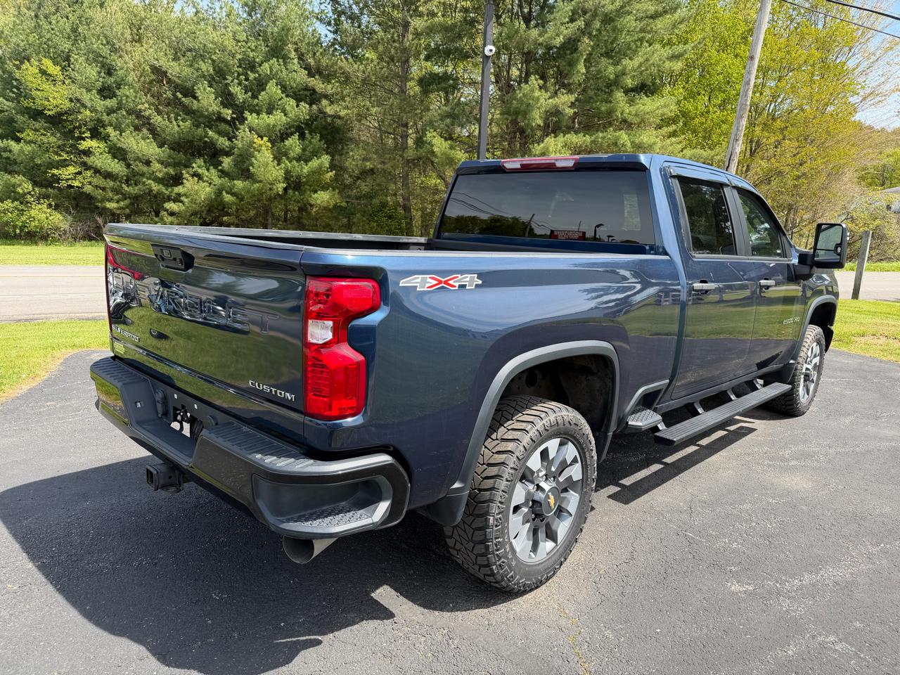 Chevrolet Silverado 2500HD 4WD Crew Cab 159" Custom 2022