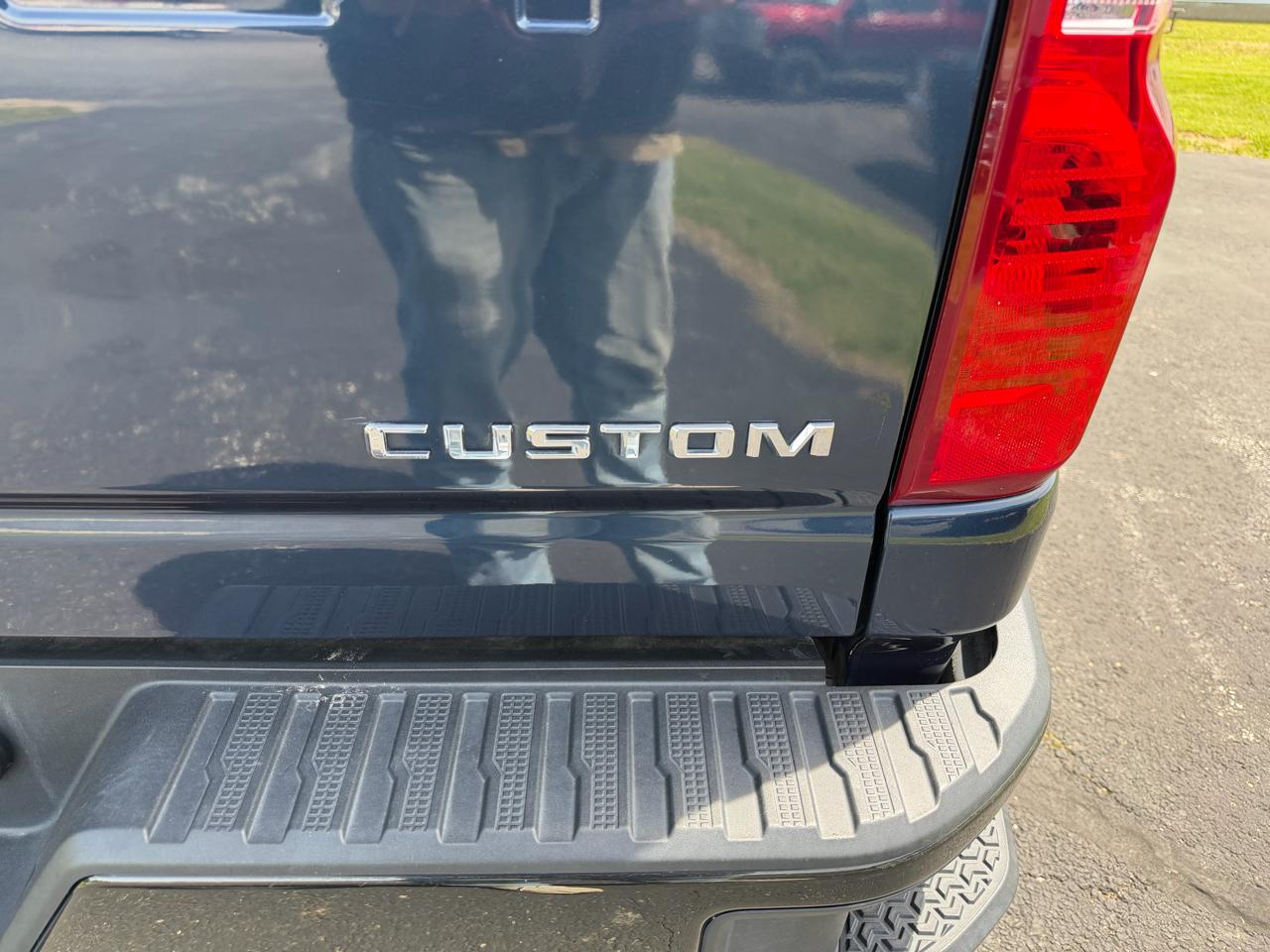 Chevrolet Silverado 2500HD 4WD Crew Cab 159" Custom 2022