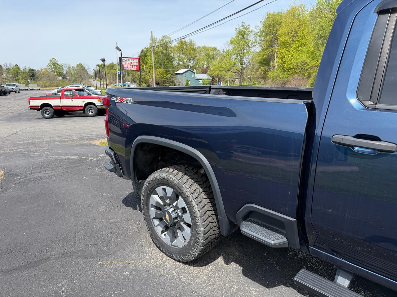 Chevrolet Silverado 2500HD 4WD Crew Cab 159" Custom 2022