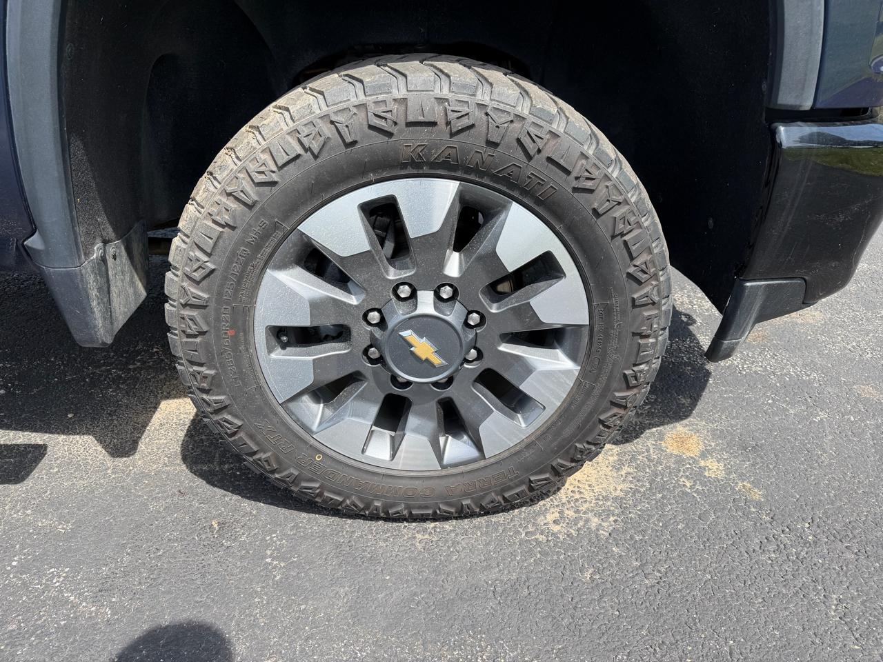 Chevrolet Silverado 2500HD 4WD Crew Cab 159" Custom 2022