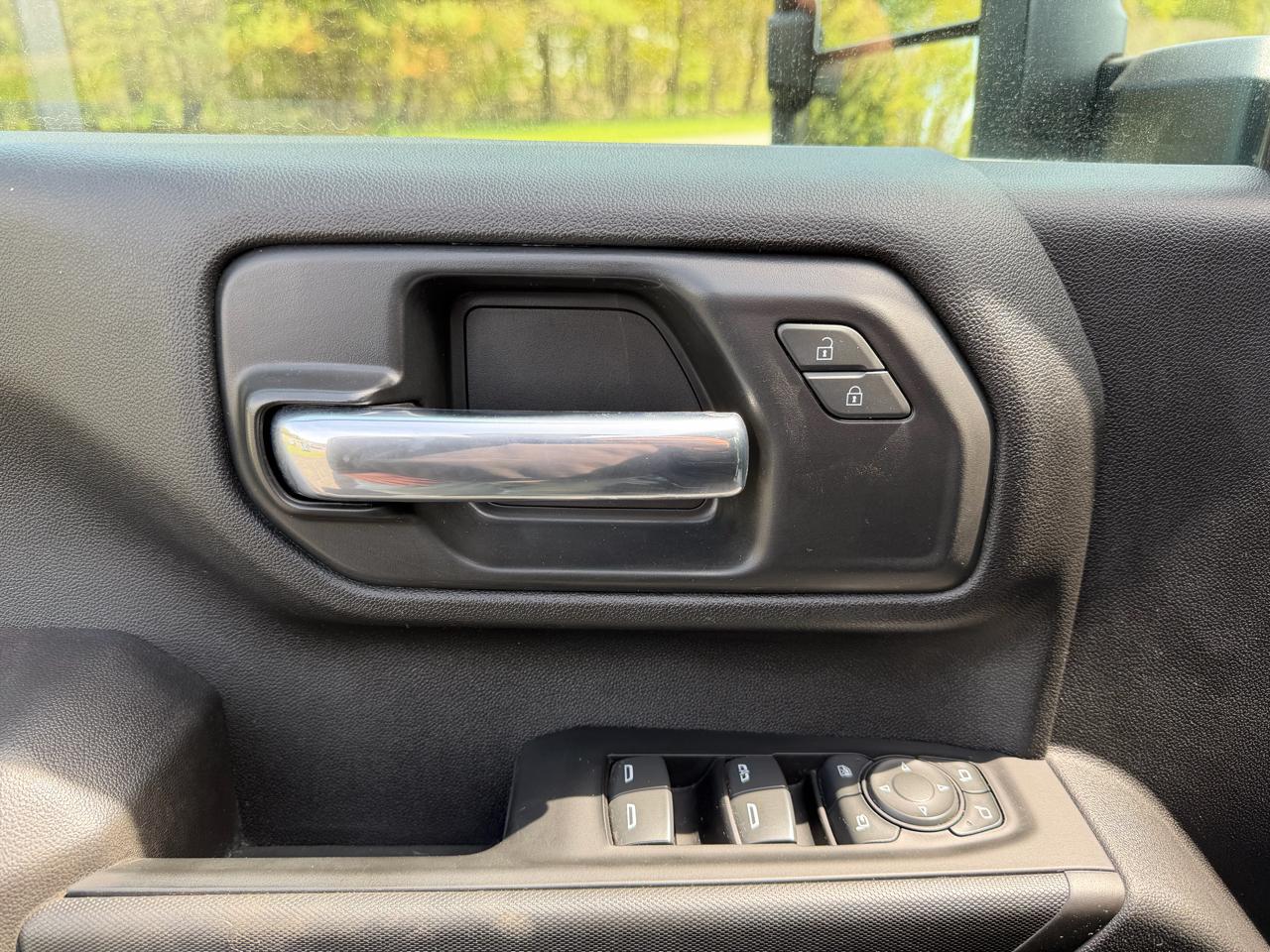 Chevrolet Silverado 2500HD 4WD Crew Cab 159" Custom 2022