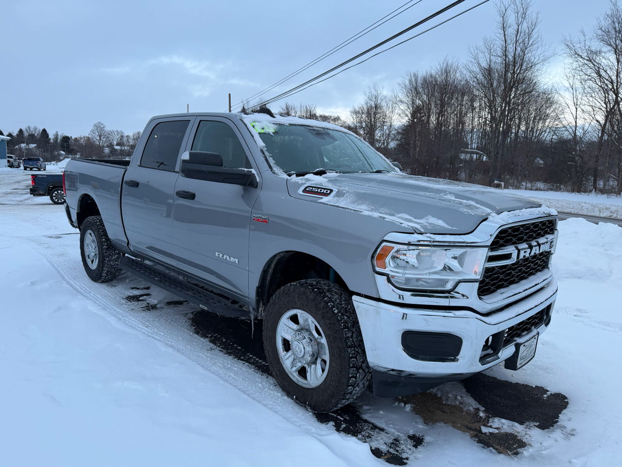 RAM 2500 Tradesman 4x4 Crew Cab 6'4" Box 2020