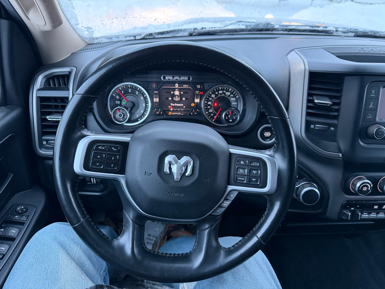 RAM 2500 Tradesman 4x4 Crew Cab 6'4" Box 2020