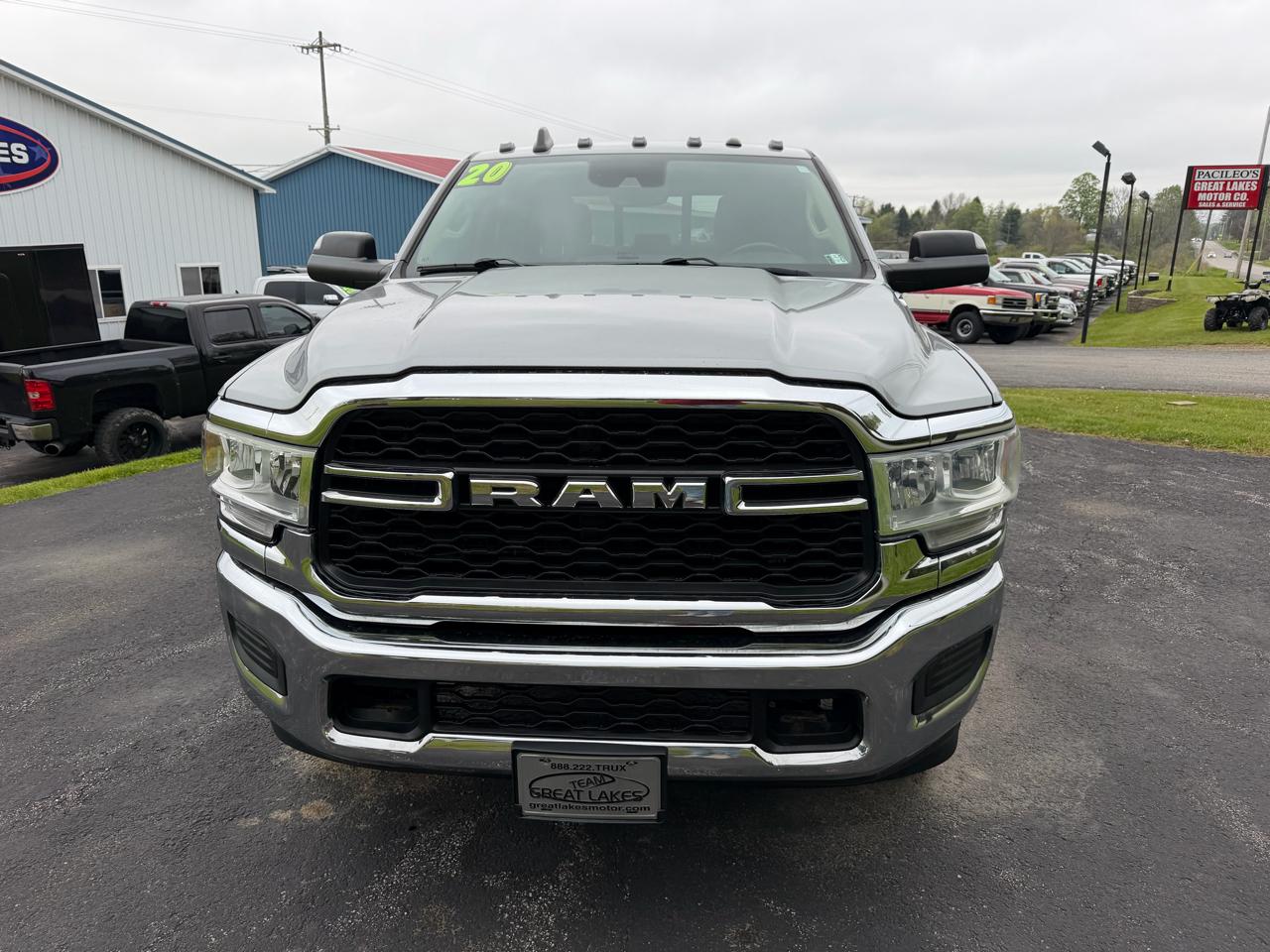 RAM 2500 Tradesman 4x4 Crew Cab 6'4" Box 2020