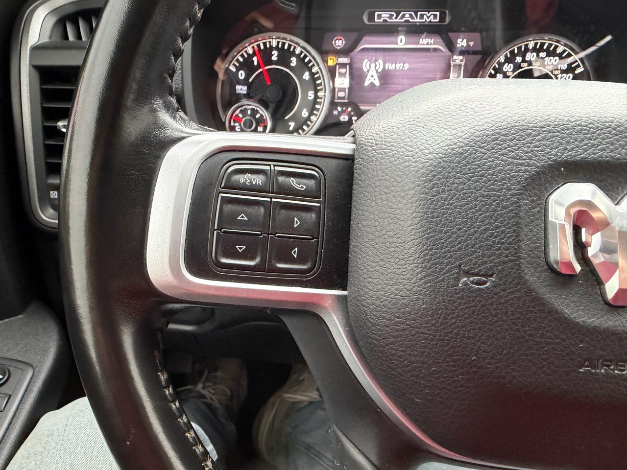 RAM 2500 Tradesman 4x4 Crew Cab 6'4" Box 2020