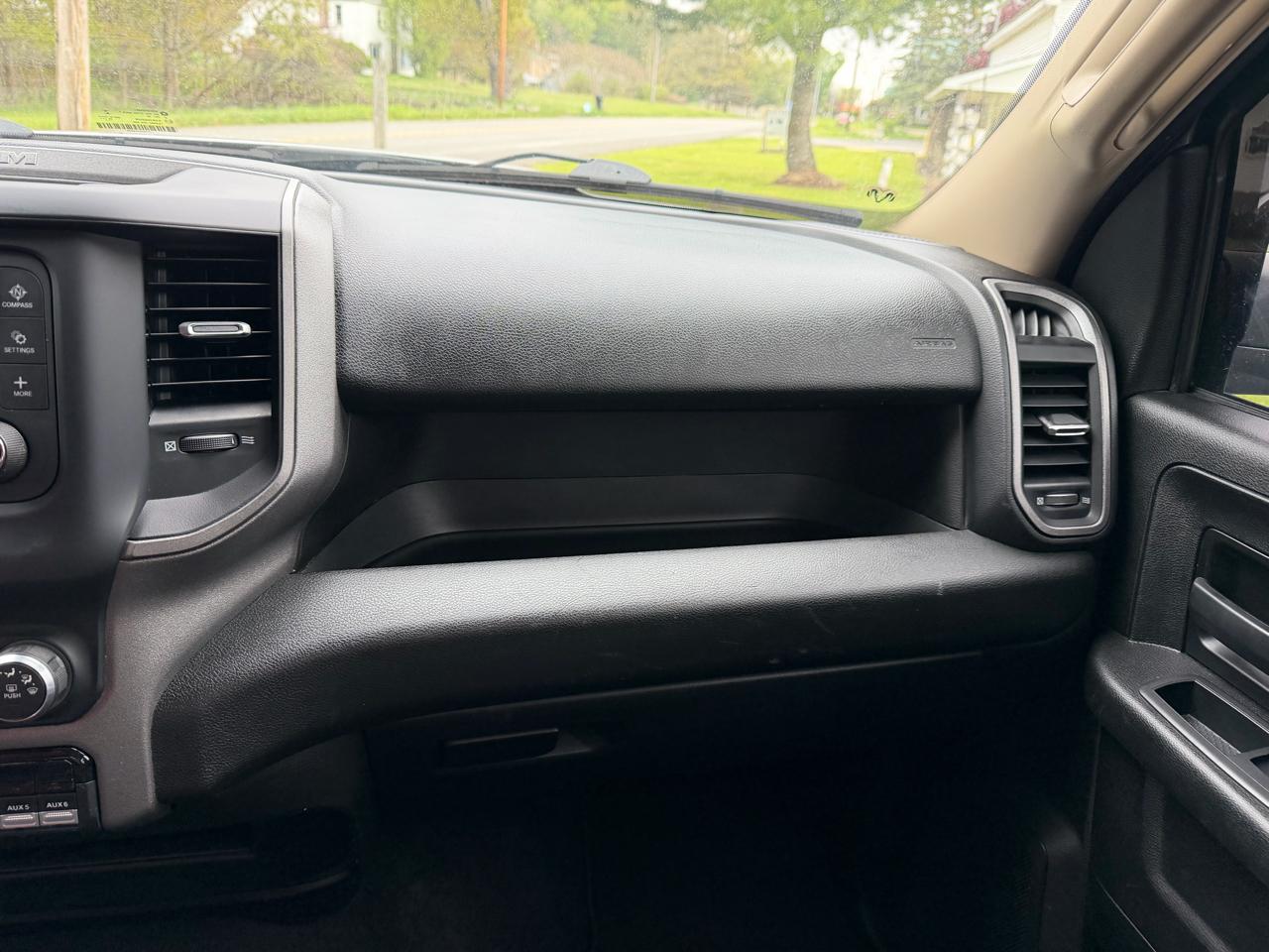RAM 2500 Tradesman 4x4 Crew Cab 6'4" Box 2020