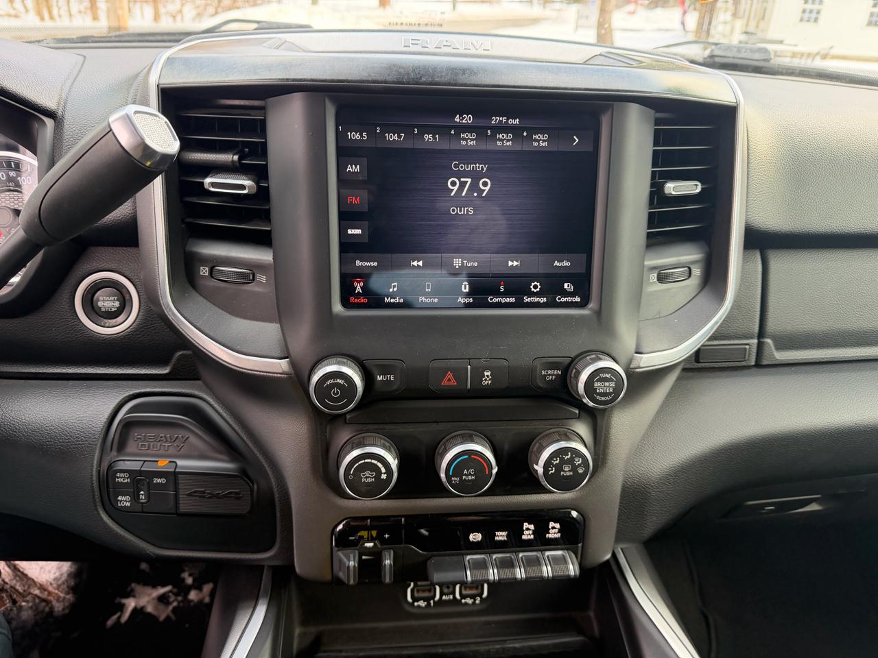 RAM 2500 Big Horn 4x4 Mega Cab 6'4" Box 2019