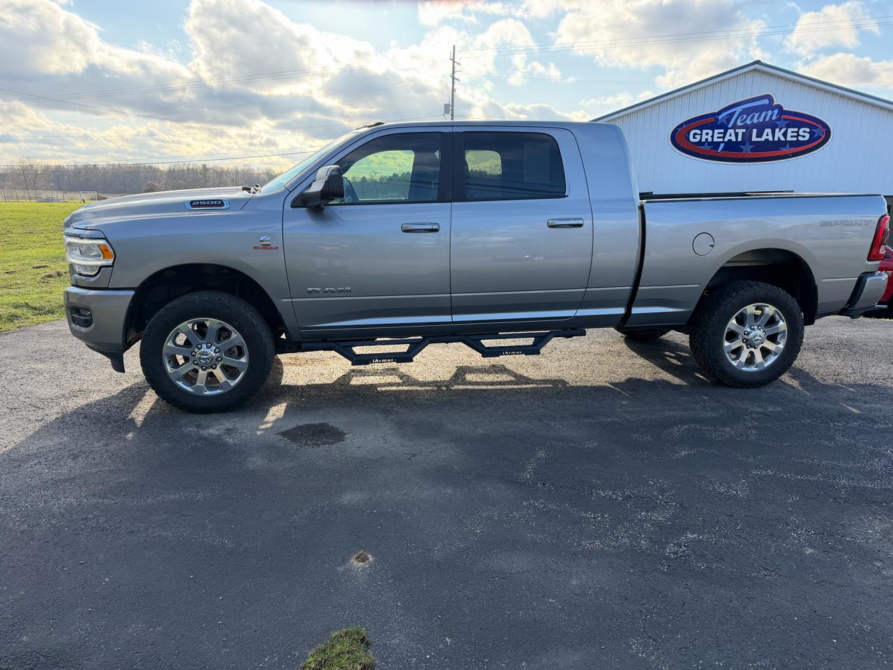 RAM 2500 Big Horn 4x4 Mega Cab 6'4" Box 2019