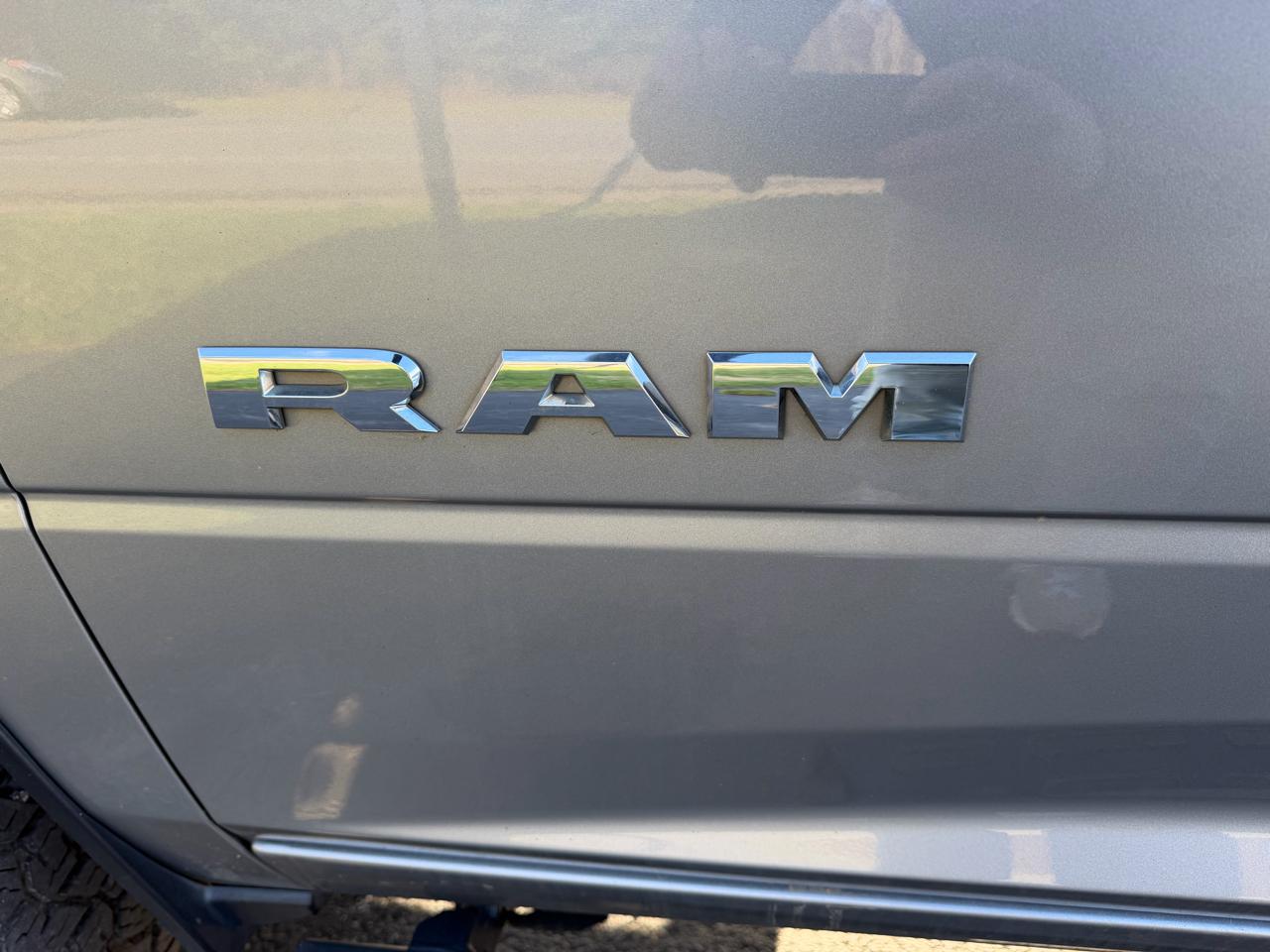 RAM 2500 Big Horn 4x4 Mega Cab 6'4" Box 2019