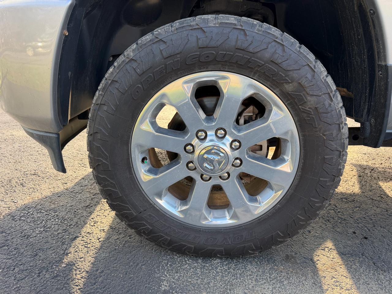 RAM 2500 Big Horn 4x4 Mega Cab 6'4" Box 2019