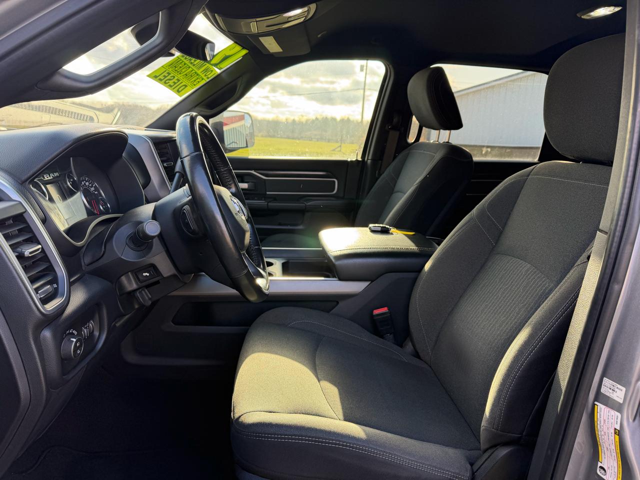 RAM 2500 Big Horn 4x4 Mega Cab 6'4" Box 2019