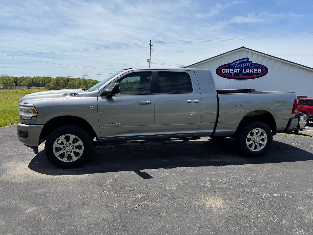 RAM 2500 Big Horn 4x4 Mega Cab 6'4" Box 2019