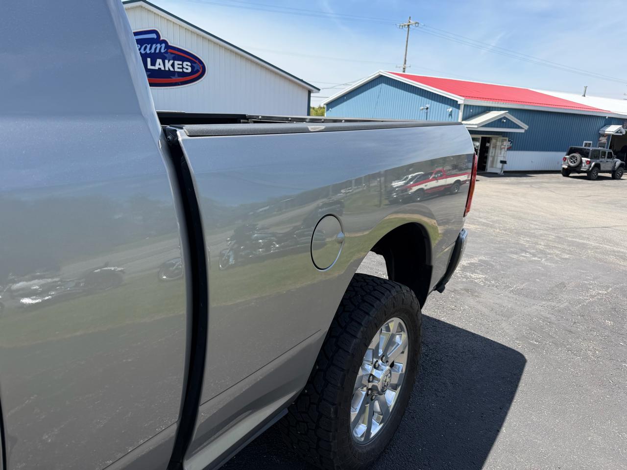 RAM 2500 Big Horn 4x4 Mega Cab 6'4" Box 2019