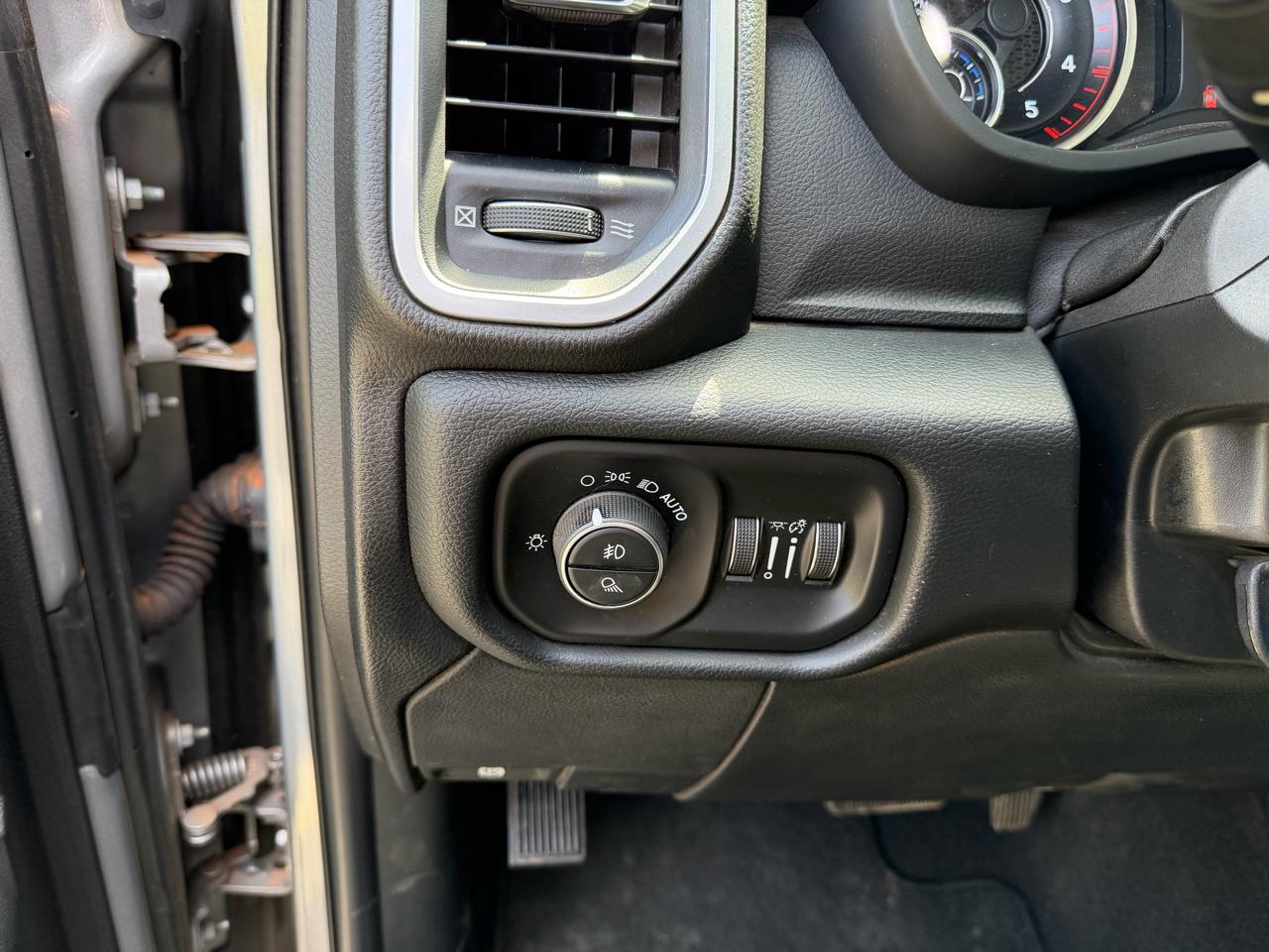 RAM 2500 Big Horn 4x4 Mega Cab 6'4" Box 2019