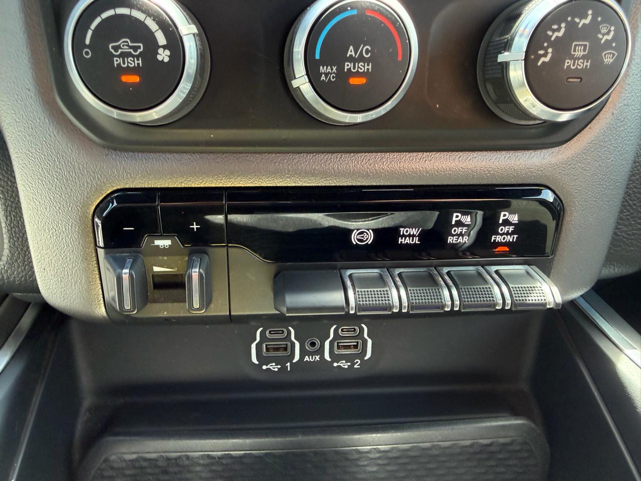 RAM 2500 Big Horn 4x4 Mega Cab 6'4" Box 2019