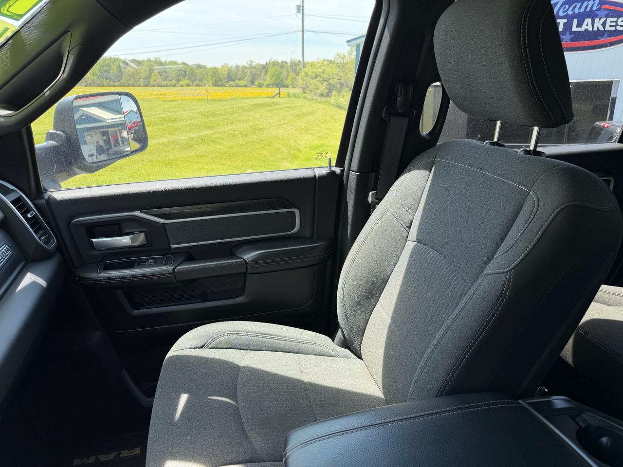RAM 2500 Big Horn 4x4 Mega Cab 6'4" Box 2019