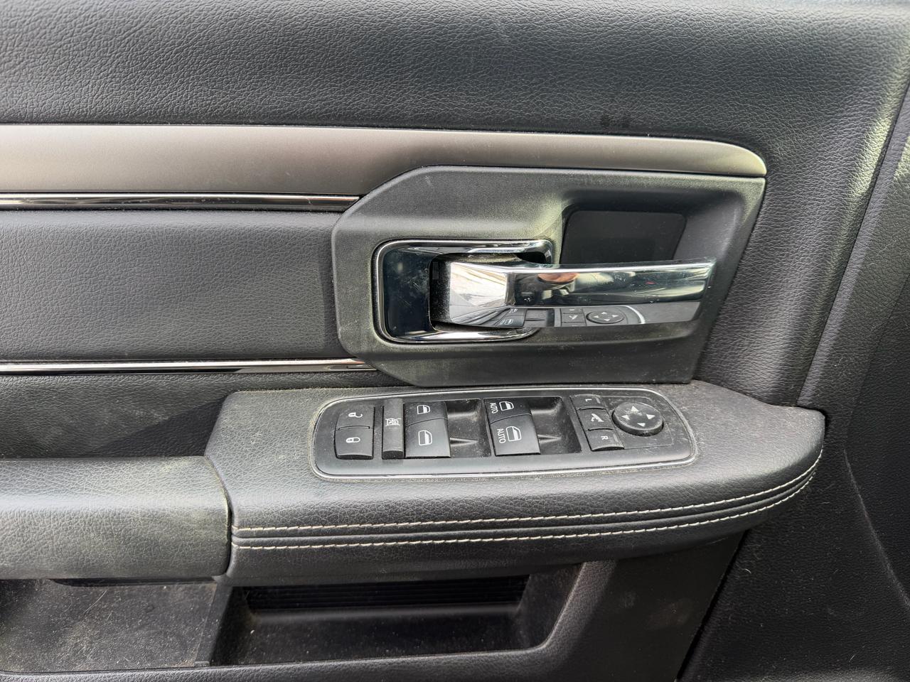 RAM 2500 Laramie 4x4 Crew Cab 6'4" Box 2018