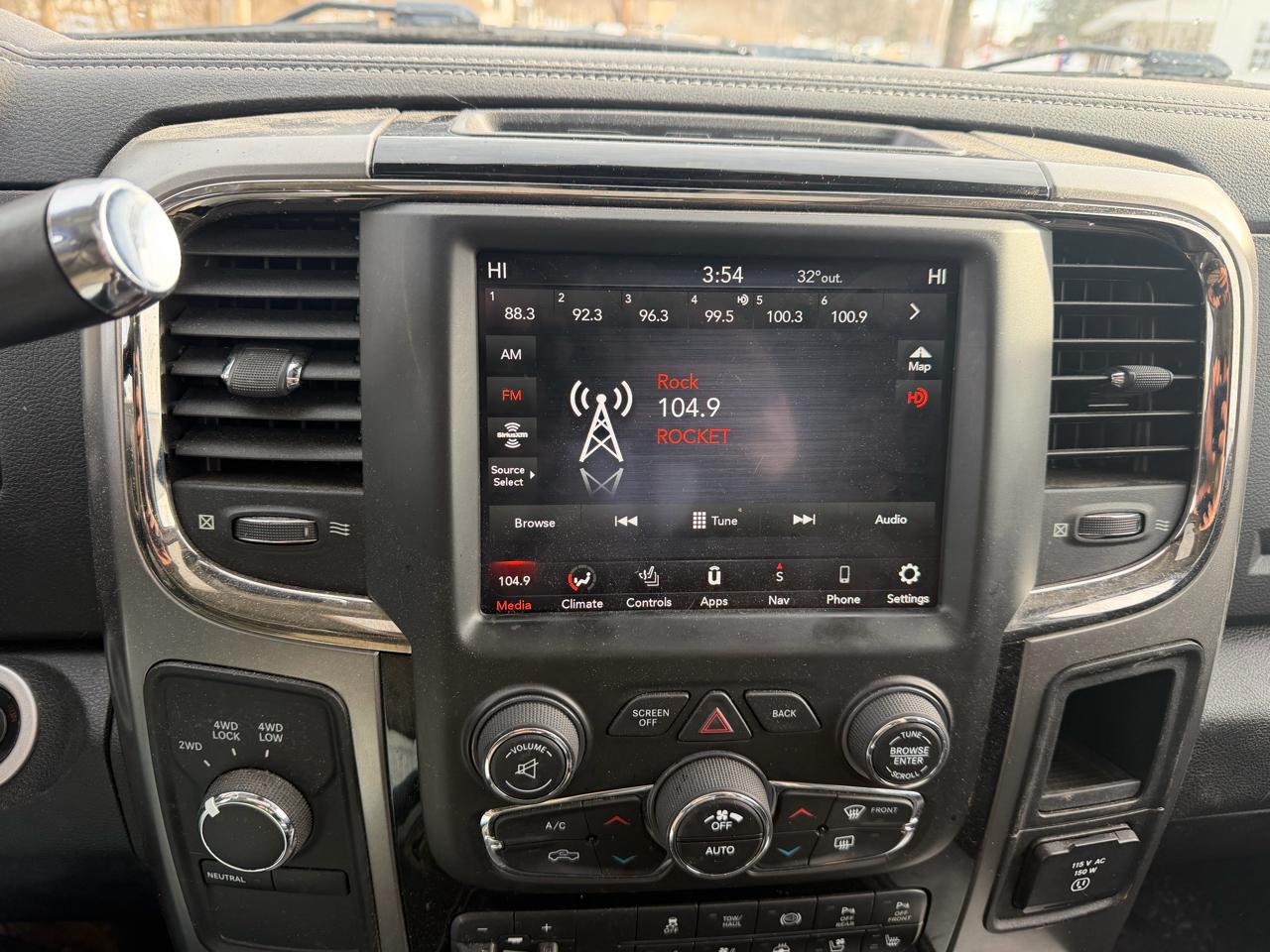 RAM 2500 Laramie 4x4 Crew Cab 6'4" Box 2018