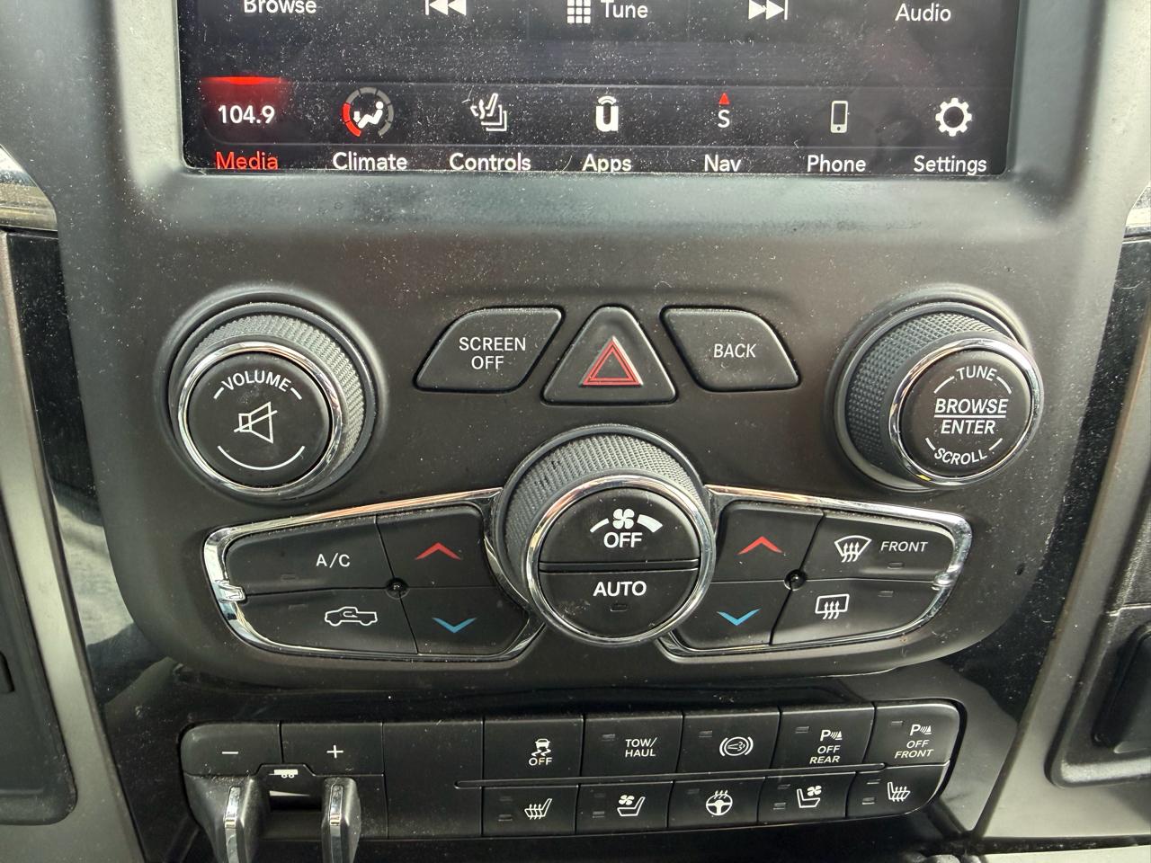 RAM 2500 Laramie 4x4 Crew Cab 6'4" Box 2018