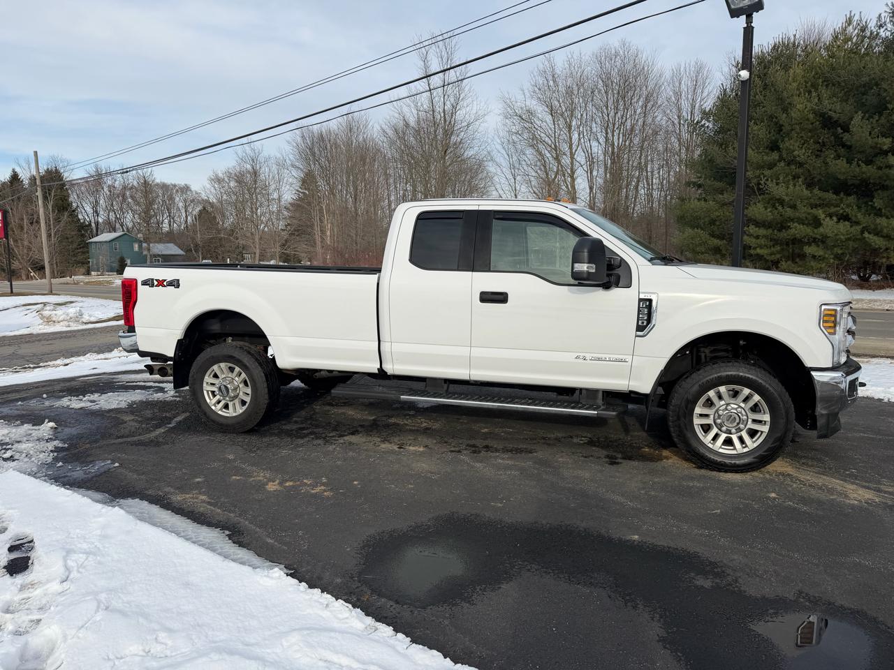 Ford Super Duty F-350 SRW XLT 4WD SuperCab 6.75' Box 2019