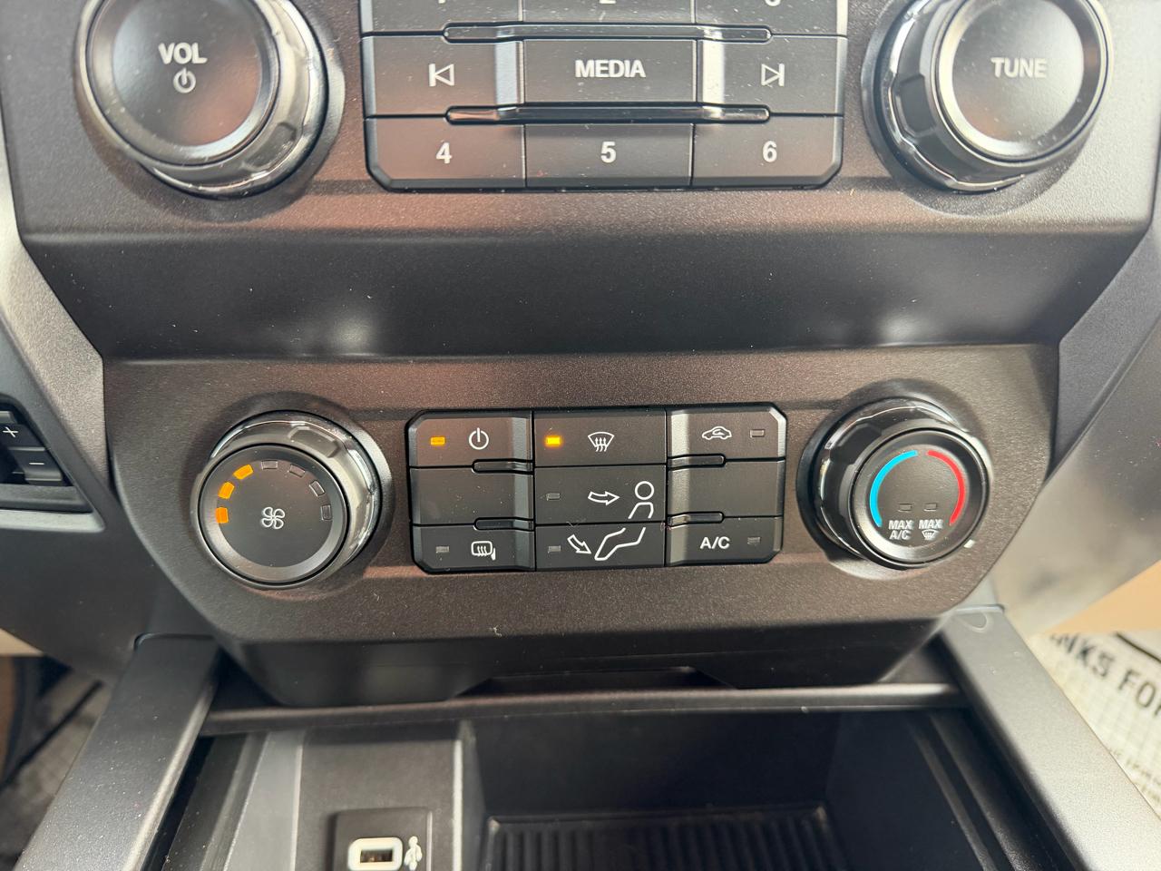 Ford Super Duty F-350 SRW XLT 4WD SuperCab 6.75' Box 2019