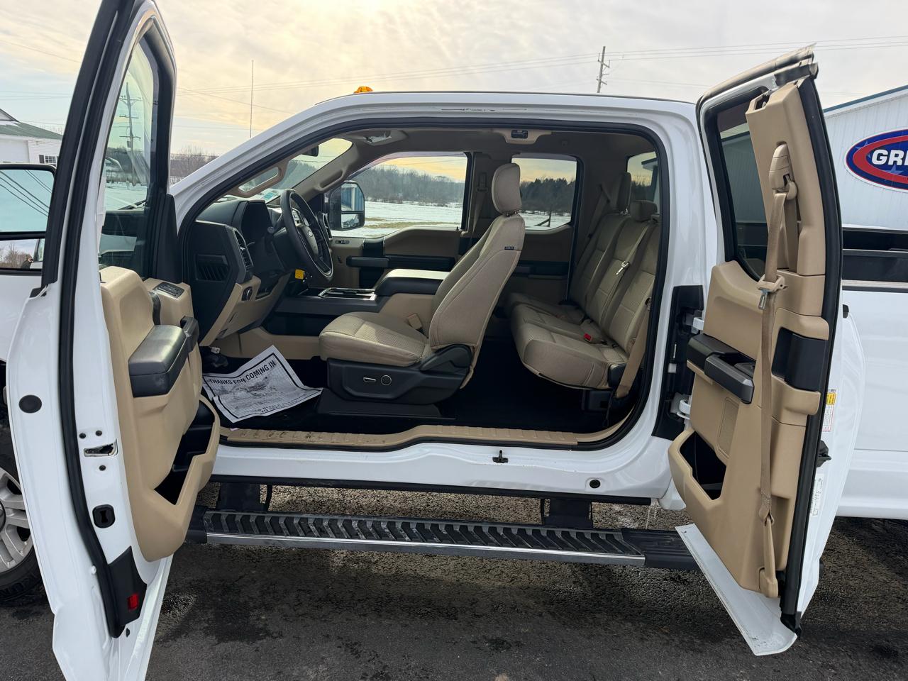 Ford Super Duty F-350 SRW XLT 4WD SuperCab 6.75' Box 2019