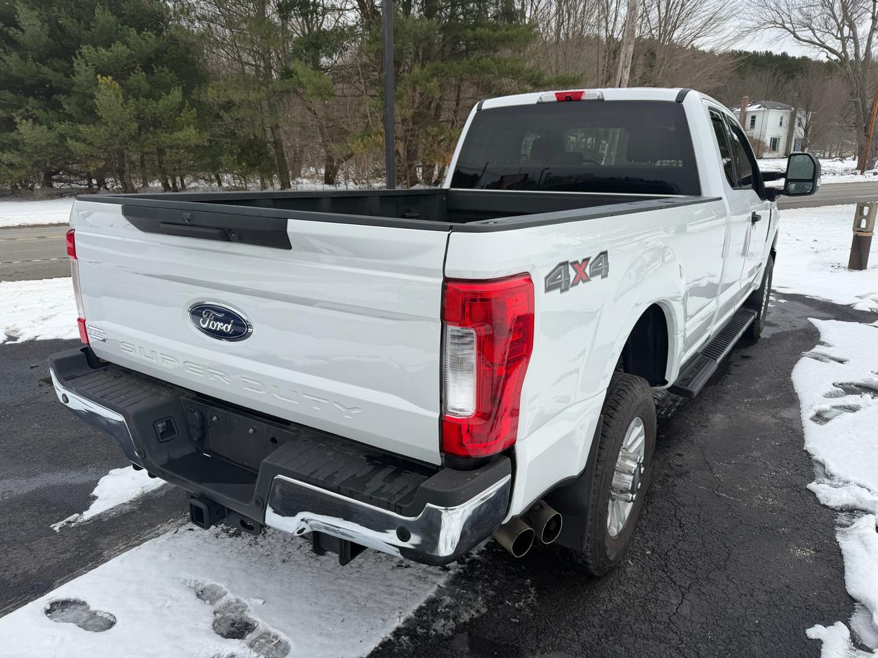 Ford Super Duty F-350 SRW XLT 4WD SuperCab 6.75' Box 2019