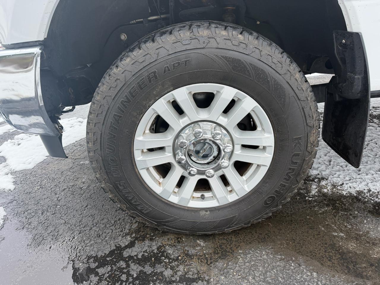 Ford Super Duty F-350 SRW XLT 4WD SuperCab 6.75' Box 2019