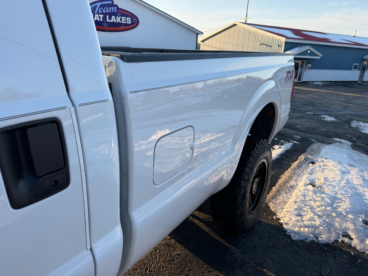 Ford Super Duty F-350 SRW 4WD Reg Cab 137" XLT 2016