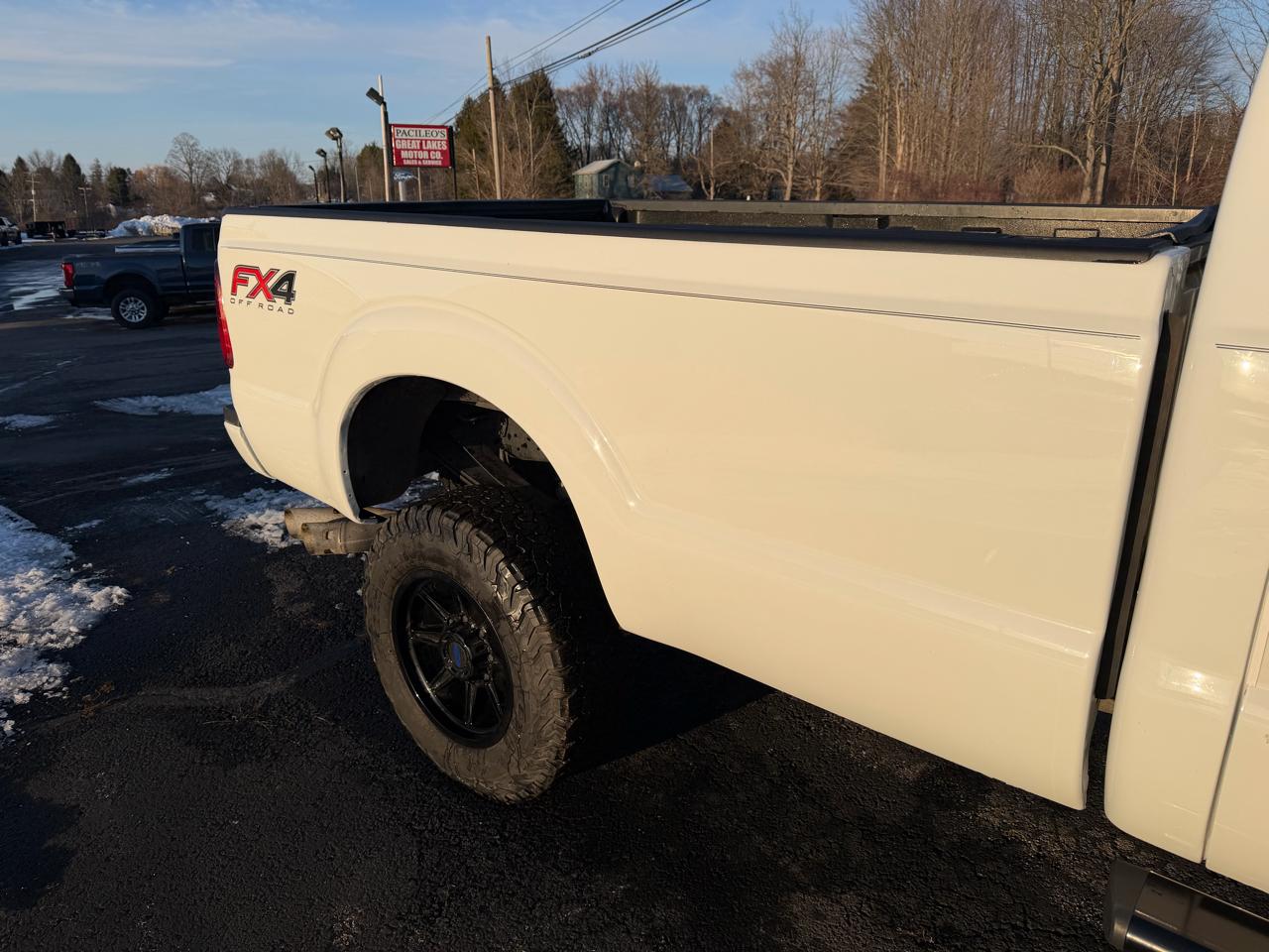 Ford Super Duty F-350 SRW 4WD Reg Cab 137" XLT 2016