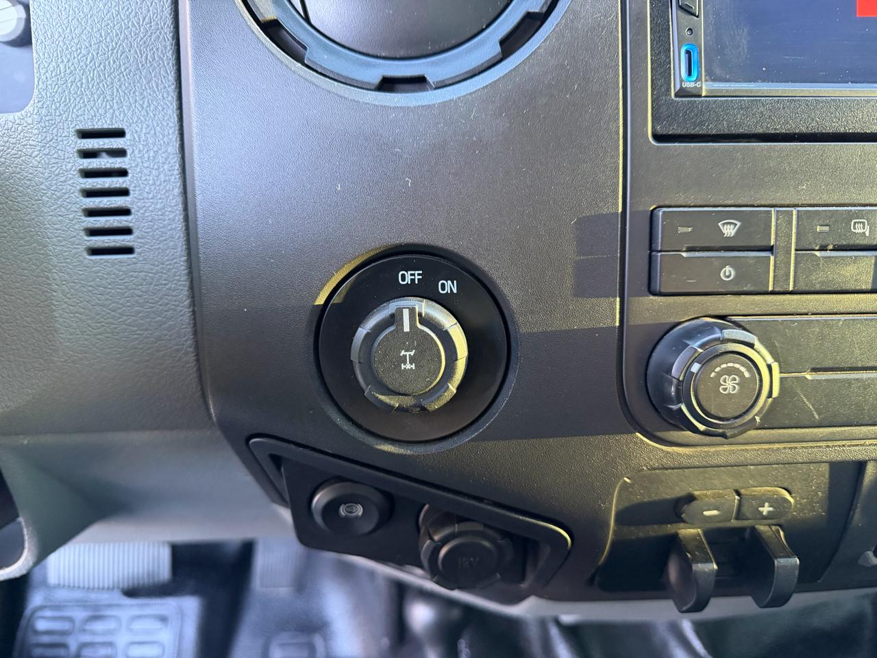 Ford Super Duty F-350 SRW 4WD Reg Cab 137" XLT 2016