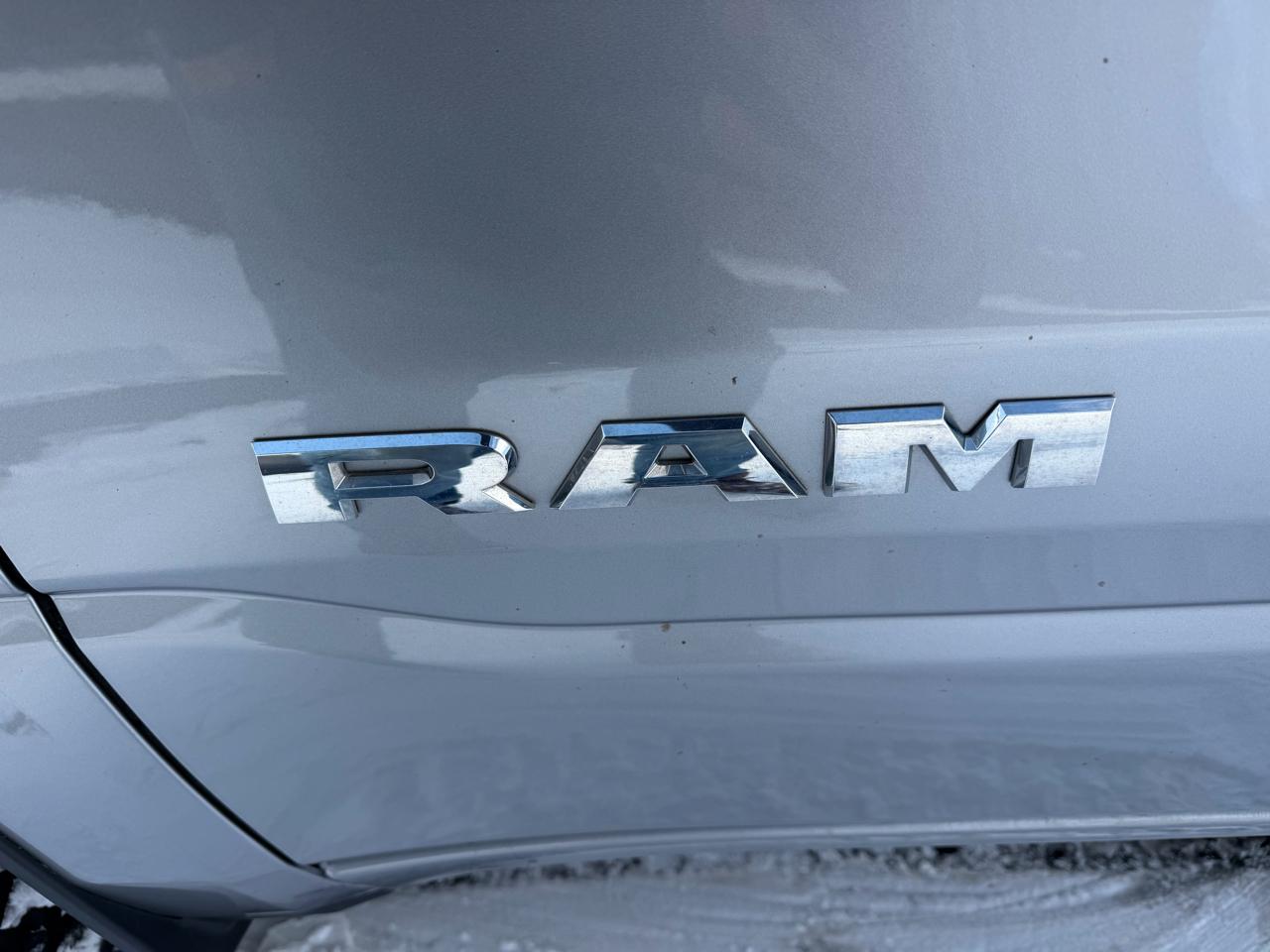 RAM 1500 Big Horn 4x4 Crew Cab 5'7" Box 2023