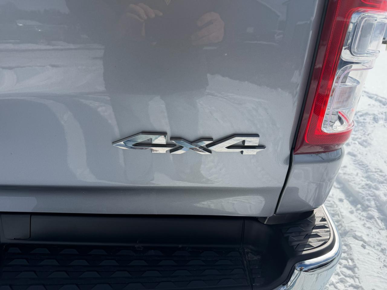 RAM 1500 Big Horn 4x4 Crew Cab 5'7" Box 2023