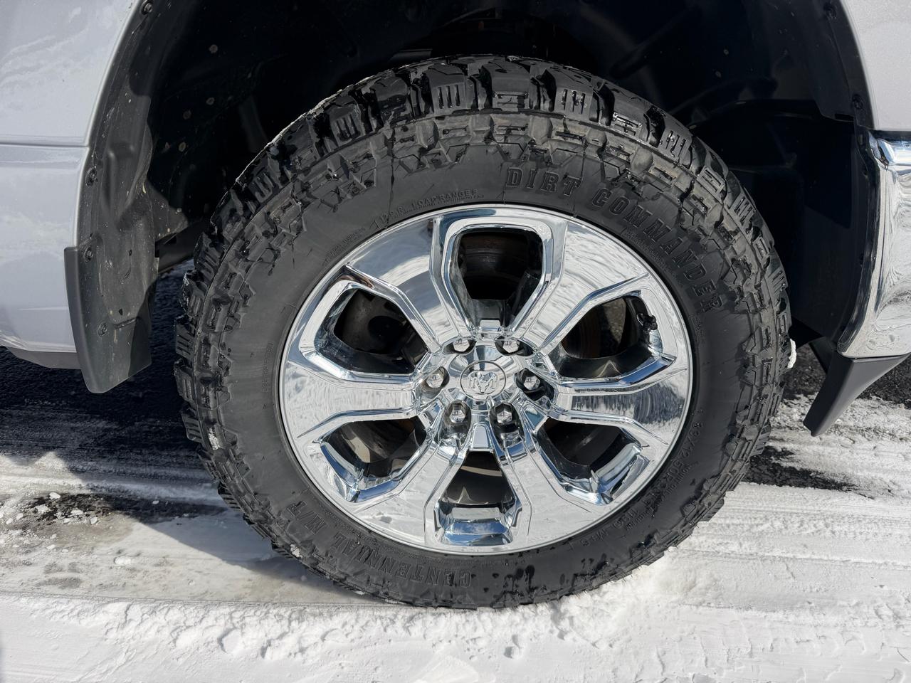 RAM 1500 Big Horn 4x4 Crew Cab 5'7" Box 2023