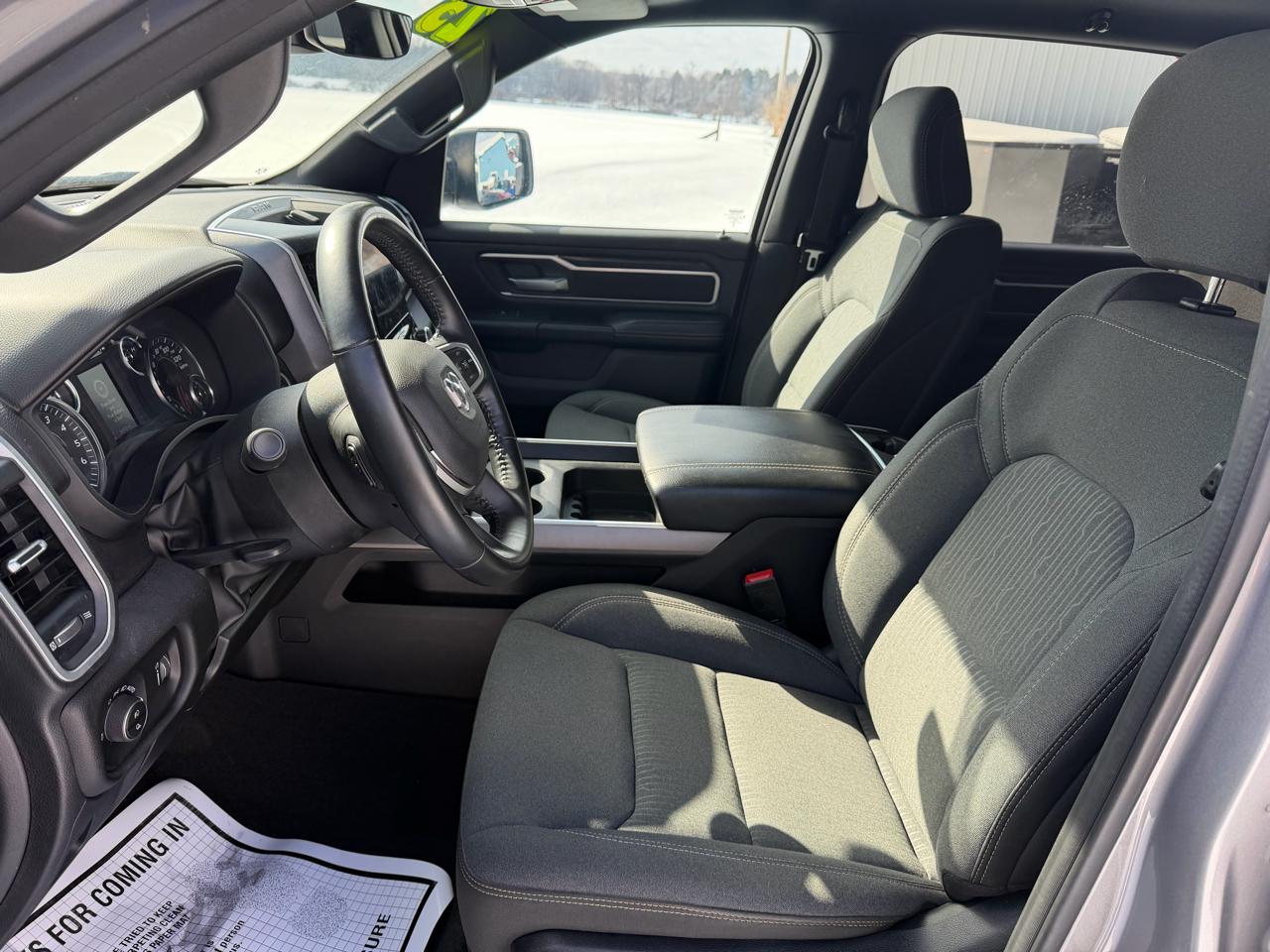 RAM 1500 Big Horn 4x4 Crew Cab 5'7" Box 2023