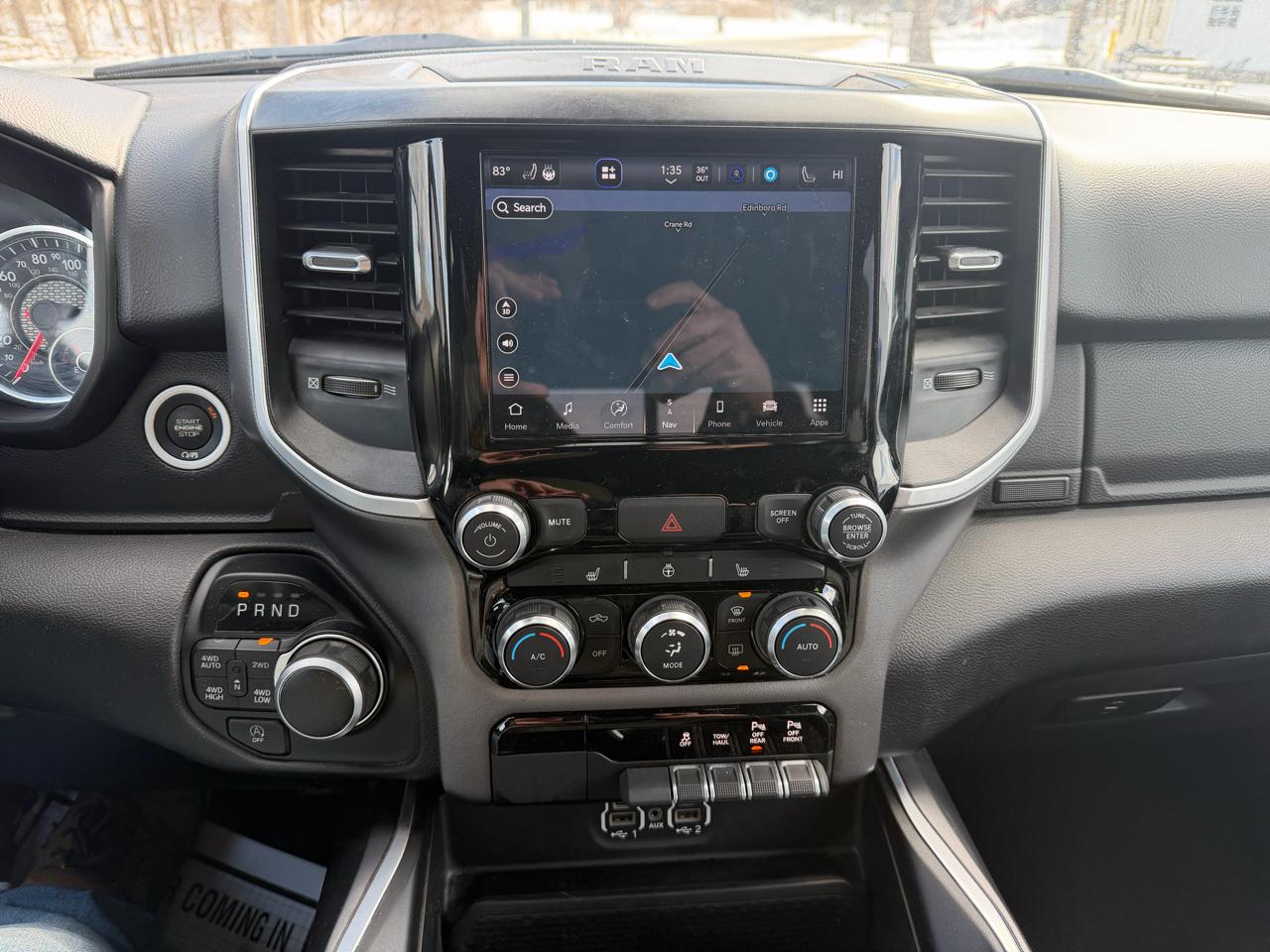 RAM 1500 Big Horn 4x4 Crew Cab 5'7" Box 2023