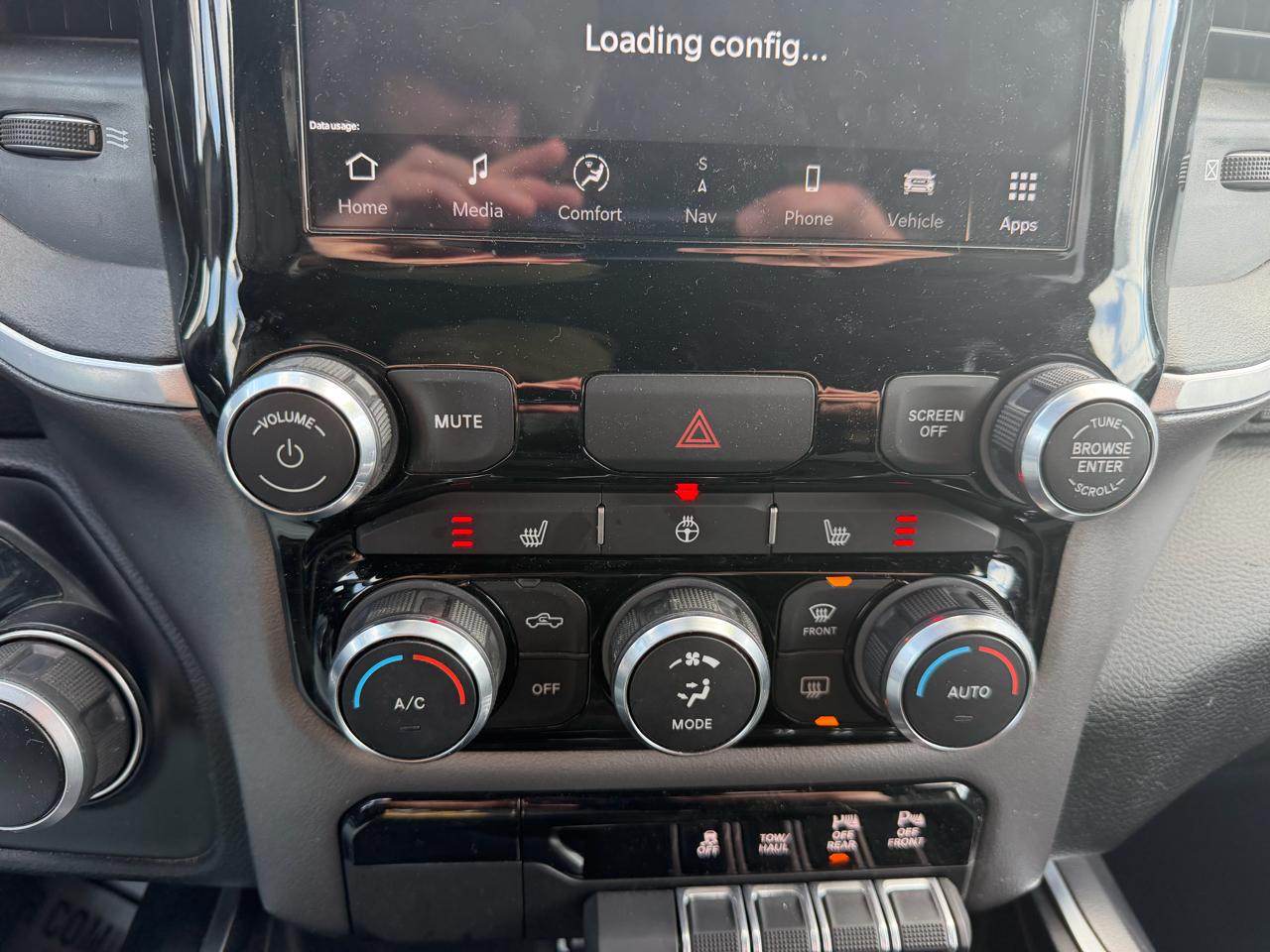 RAM 1500 Big Horn 4x4 Crew Cab 5'7" Box 2023