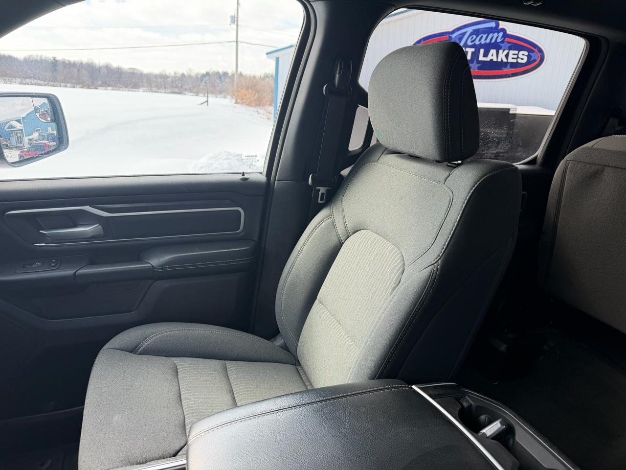 RAM 1500 Big Horn 4x4 Crew Cab 5'7" Box 2023