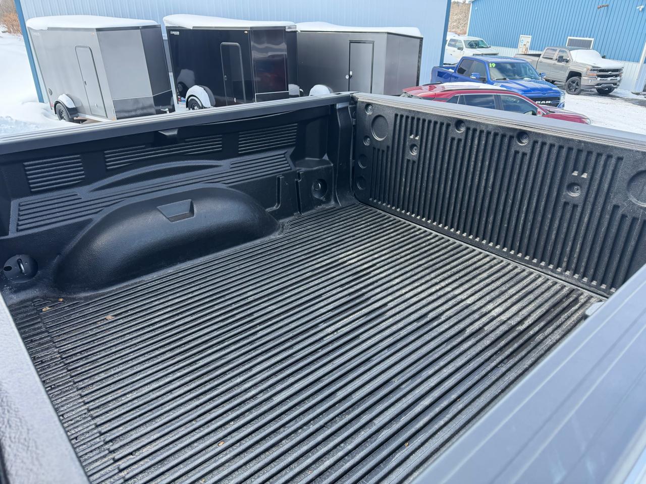 RAM 1500 Big Horn 4x4 Crew Cab 5'7" Box 2023