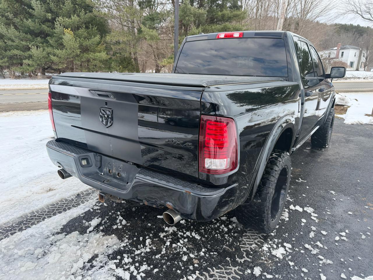RAM 1500 4WD Crew Cab 140.5" Express 2014