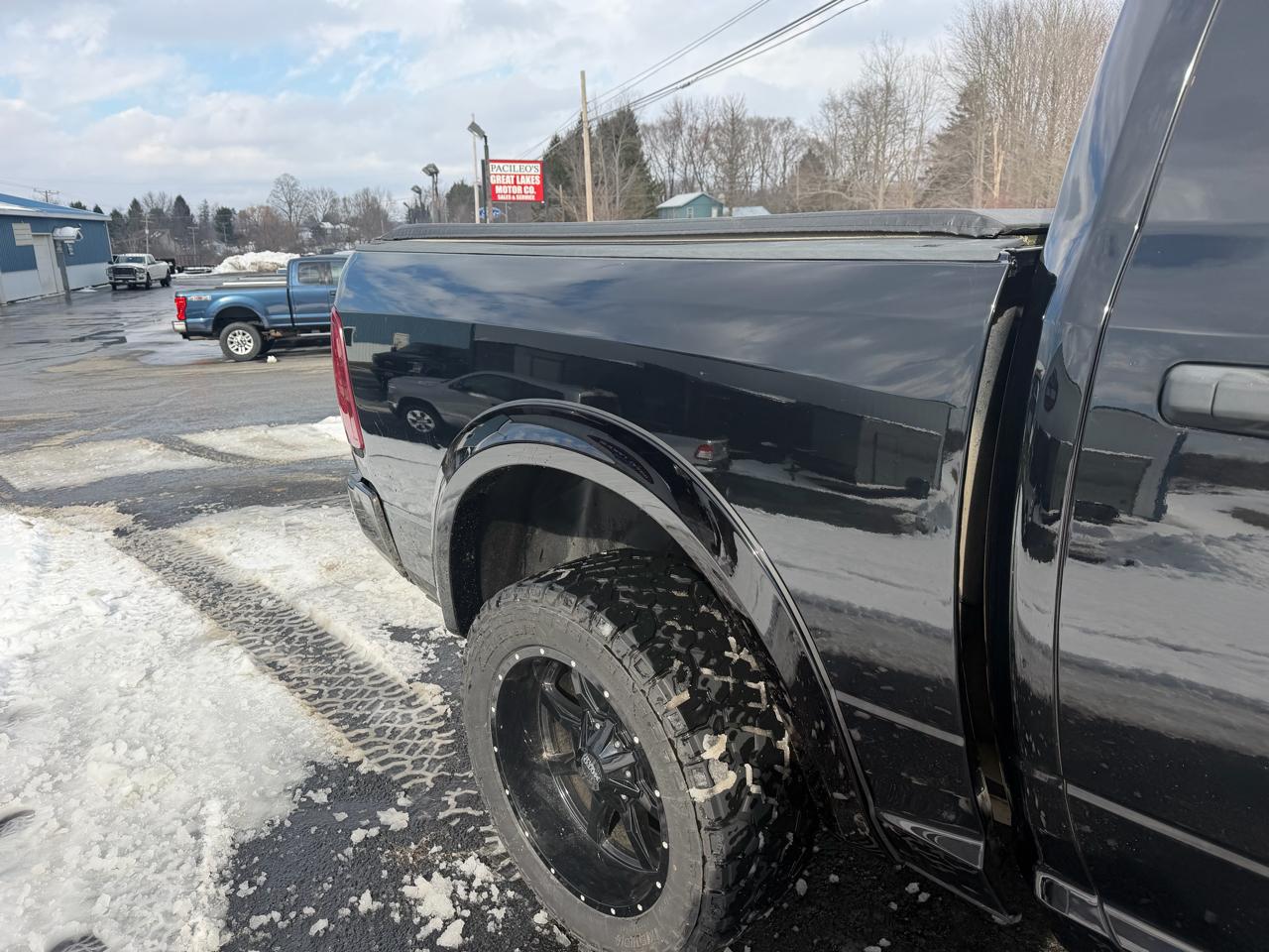 RAM 1500 4WD Crew Cab 140.5" Express 2014
