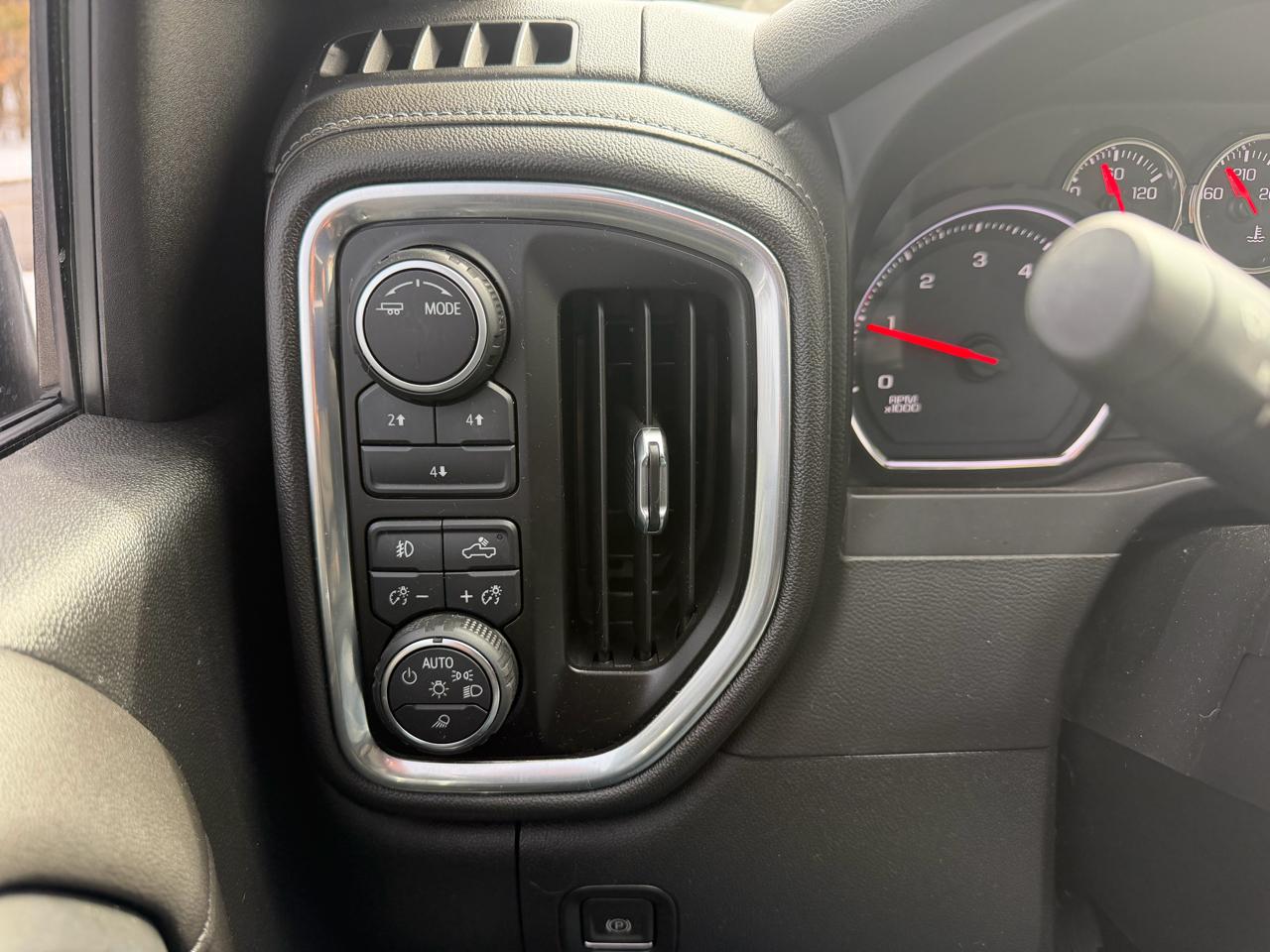 Chevrolet Silverado 2500HD 4WD Crew Cab 159" LT 2020