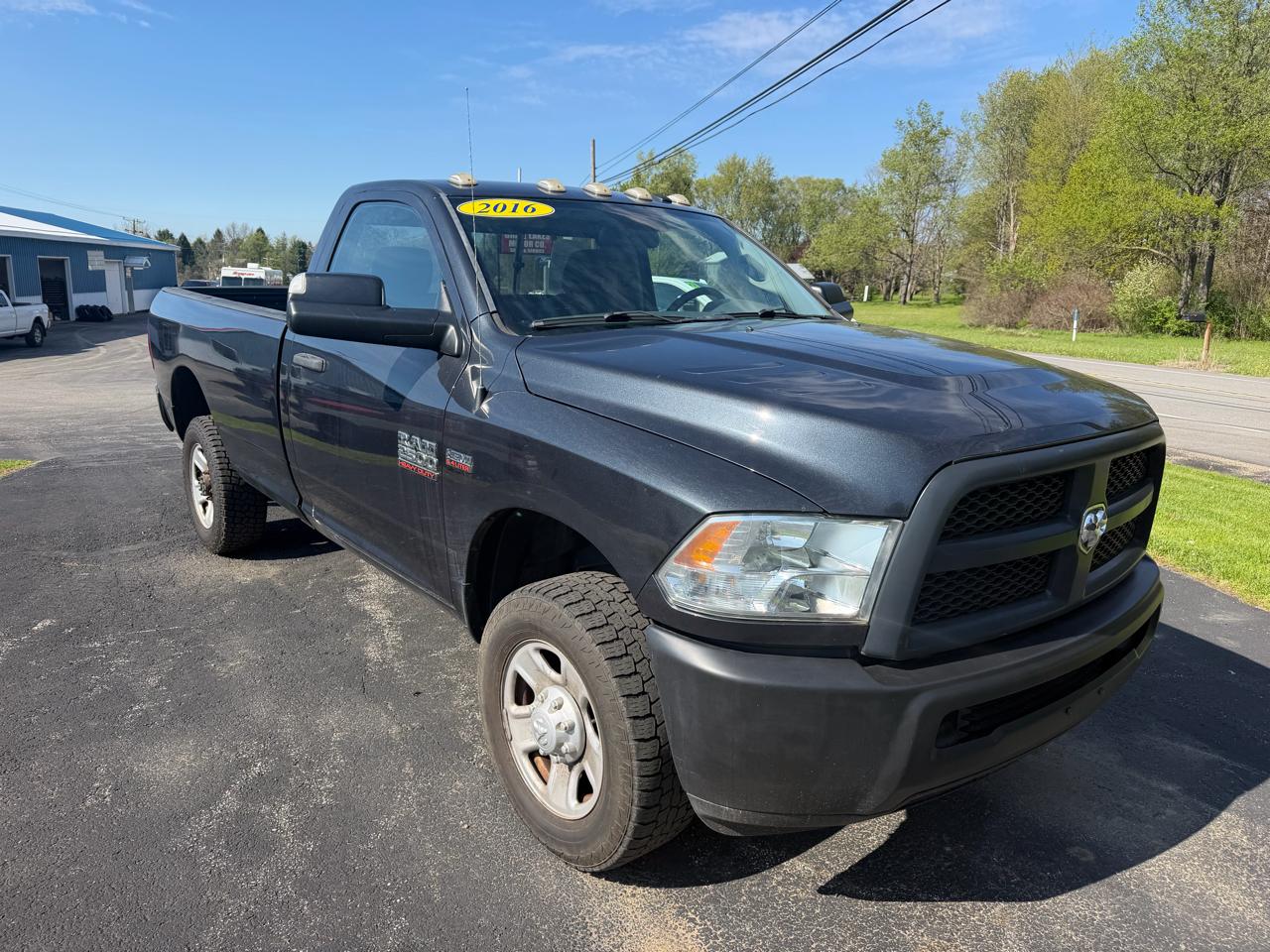 RAM 2500 4WD Reg Cab 140.5" Tradesman 2016