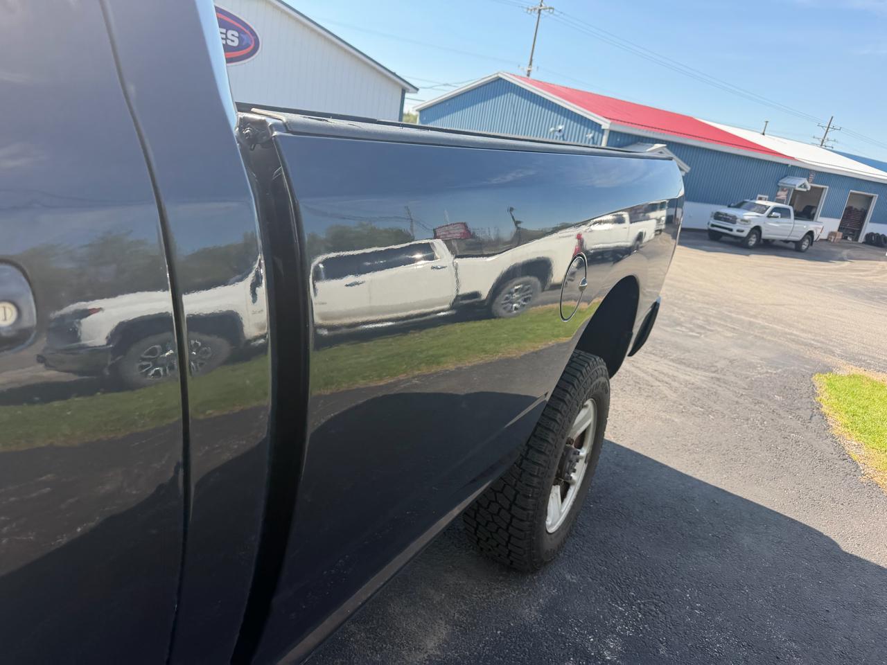 RAM 2500 4WD Reg Cab 140.5" Tradesman 2016