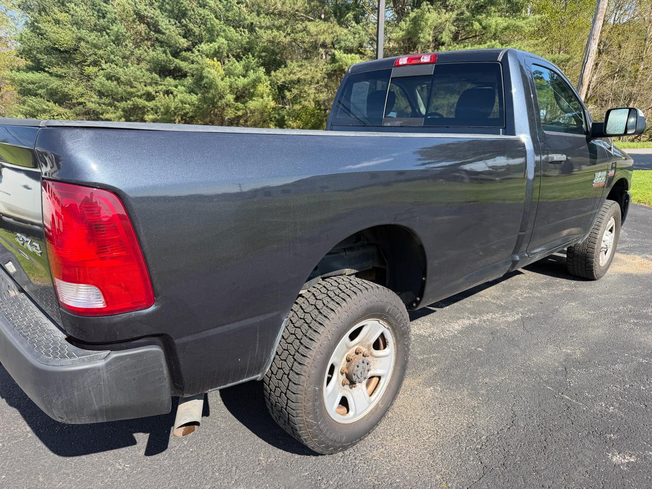 RAM 2500 4WD Reg Cab 140.5" Tradesman 2016