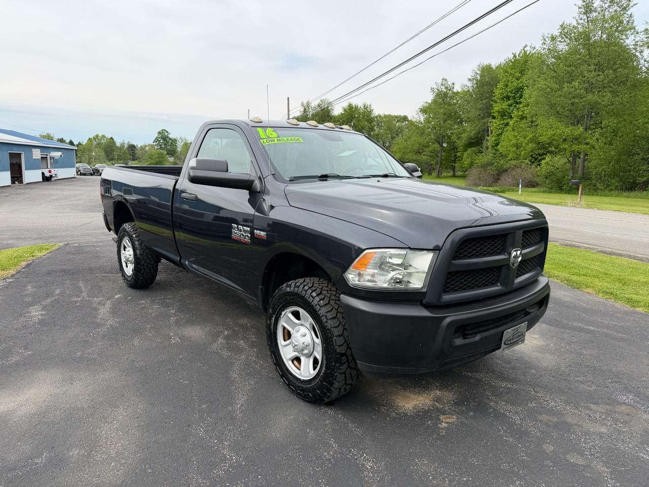 RAM 2500 4WD Reg Cab 140.5" Tradesman 2016