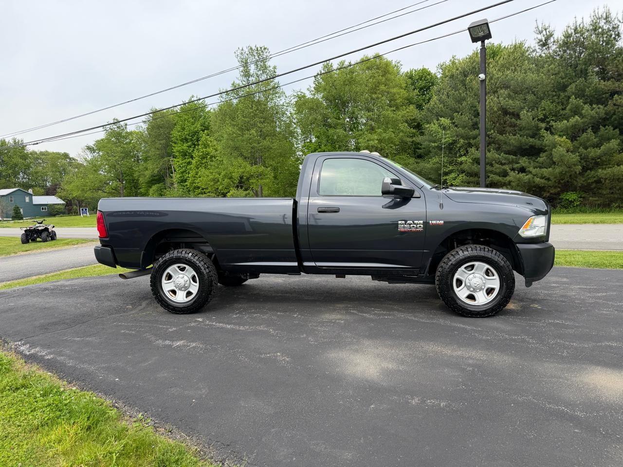 RAM 2500 4WD Reg Cab 140.5" Tradesman 2016