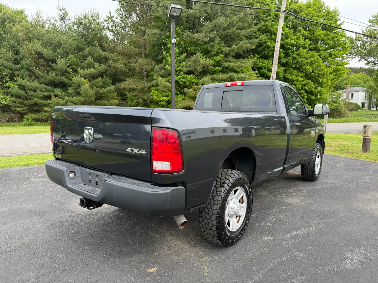 RAM 2500 4WD Reg Cab 140.5" Tradesman 2016