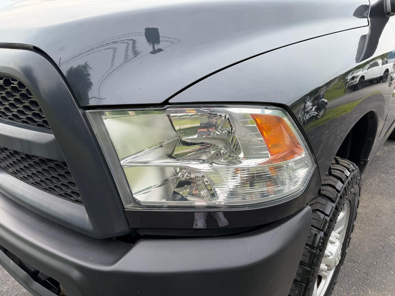 RAM 2500 4WD Reg Cab 140.5" Tradesman 2016