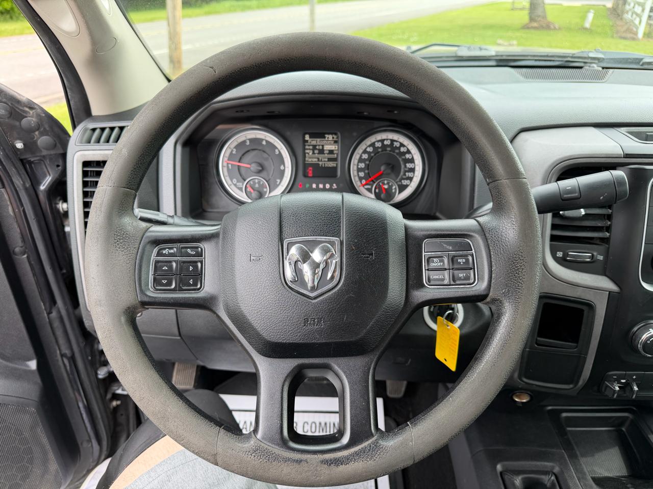 RAM 2500 4WD Reg Cab 140.5" Tradesman 2016